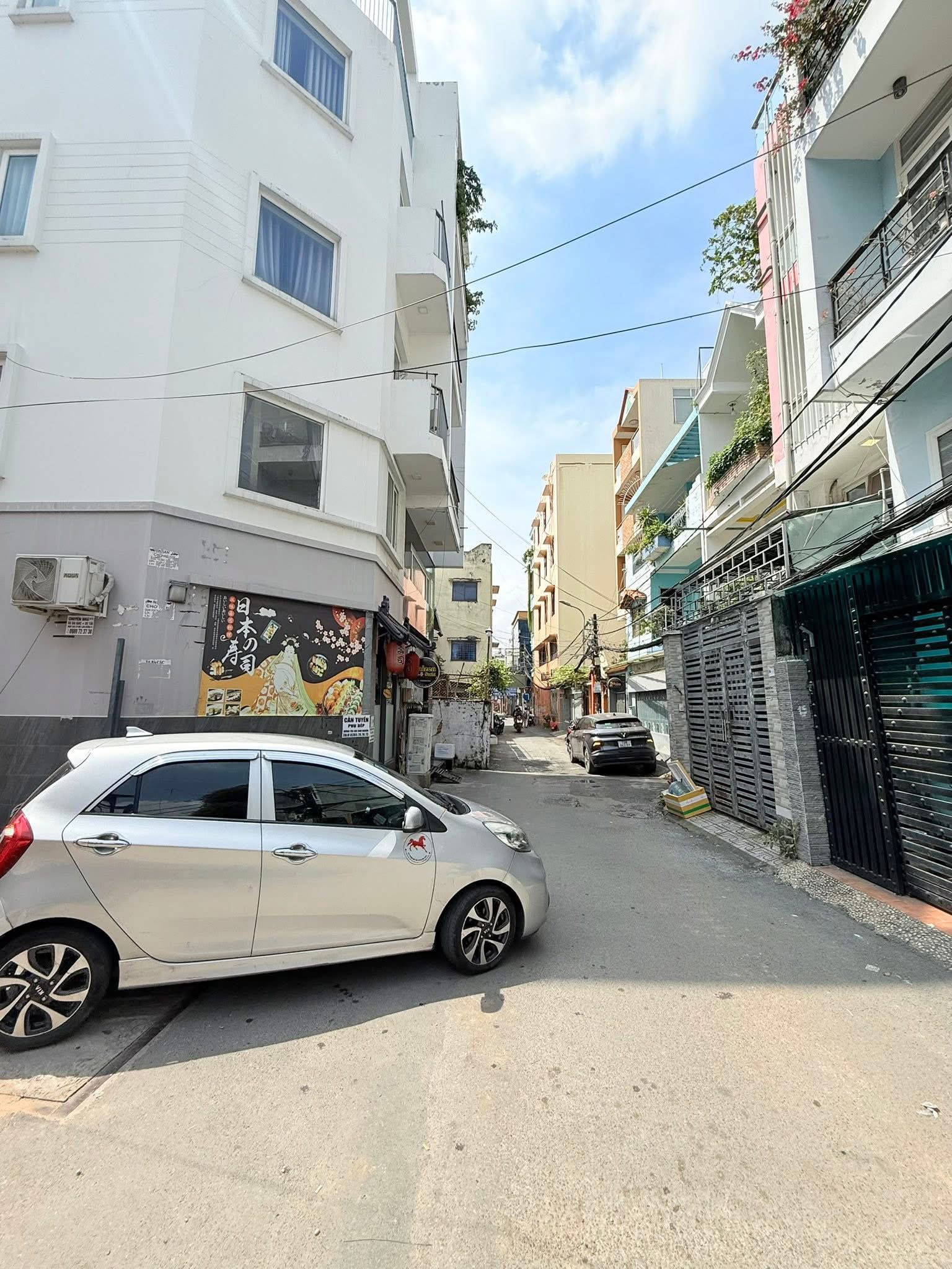 Chào mừng quý vị đến với căn nhà hàng hiếm tại Xô Viết Nghệ Tĩnh, phường 25, Bình Thạnh, Hồ Chí Minh