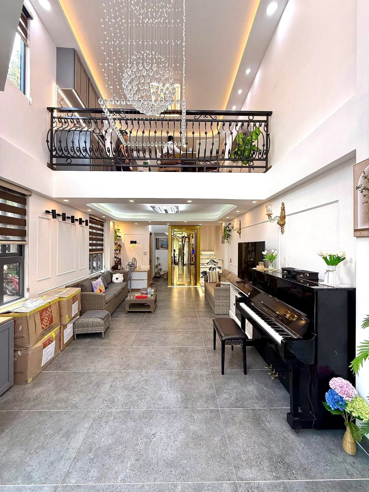 Siêu phẩm nhà hẻm xe hơi Bạch Đằng - Hàng Xanh uận Bình Thạnh đã cập bến