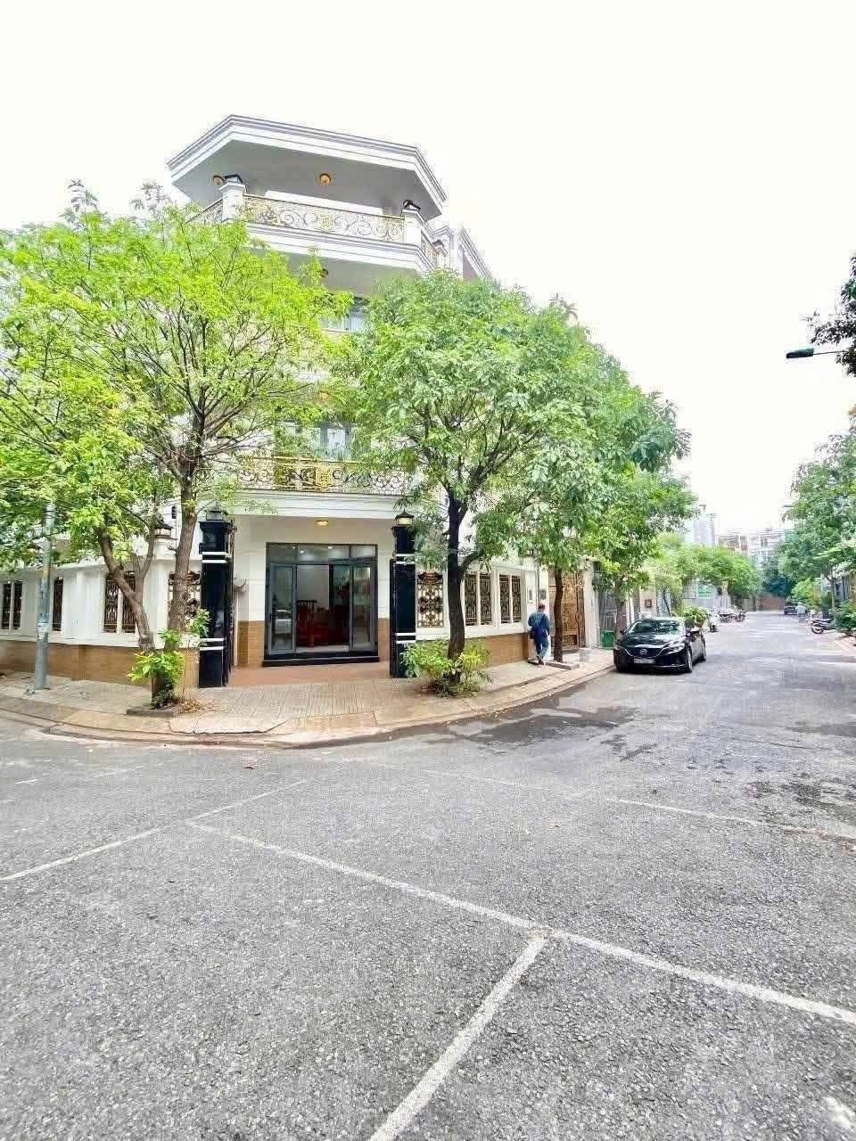 Siêu phẩm biệt thự góc 2 mặt tiền cực đỉnh đang chờ bạn khám phá tại khu dân cư Hiệp Thành City