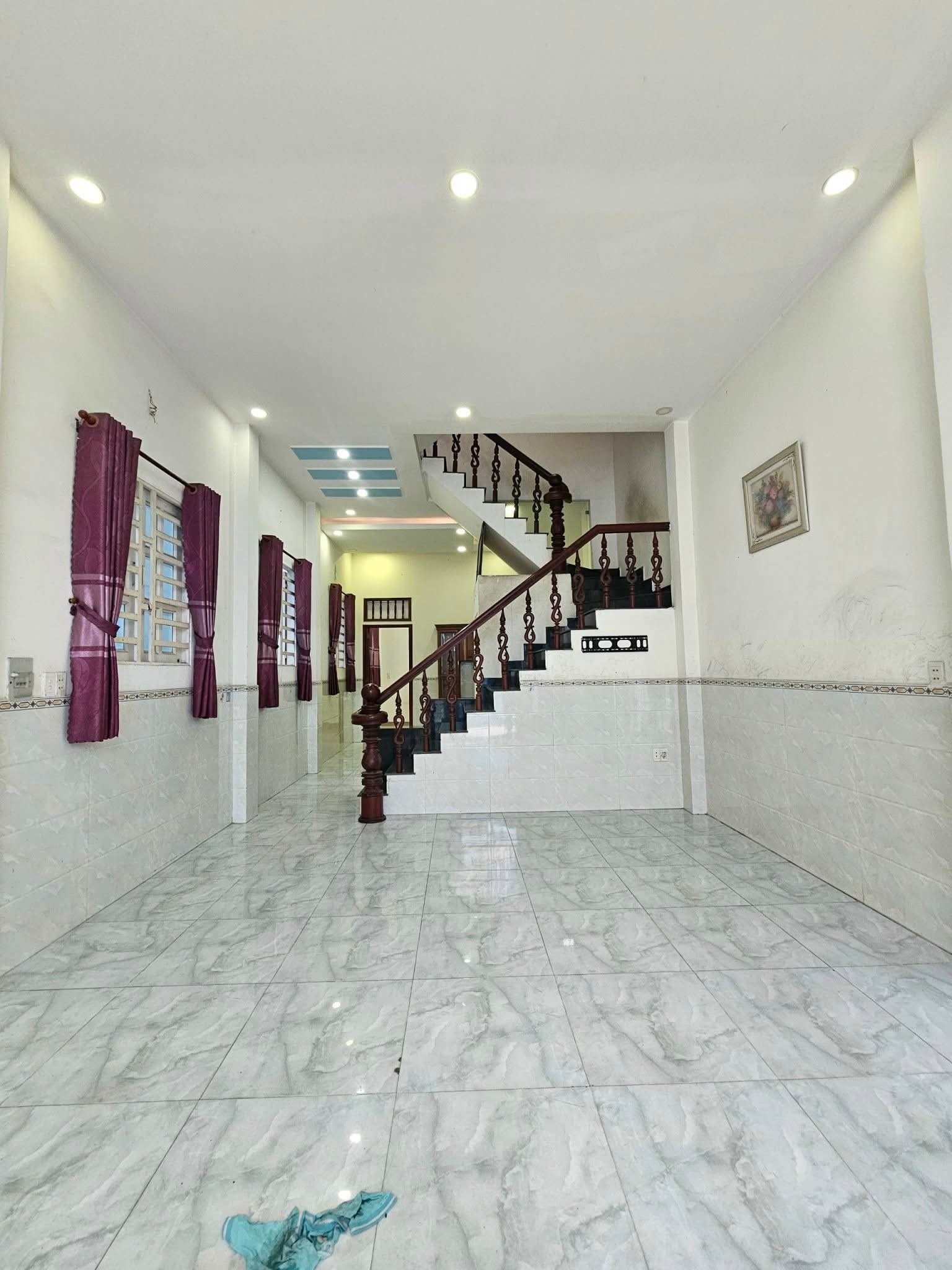 Siêu phẩm nhà cho thuê ngay trung tâm Quận 12, sát bên trường Đại học Giao thông Vận tải