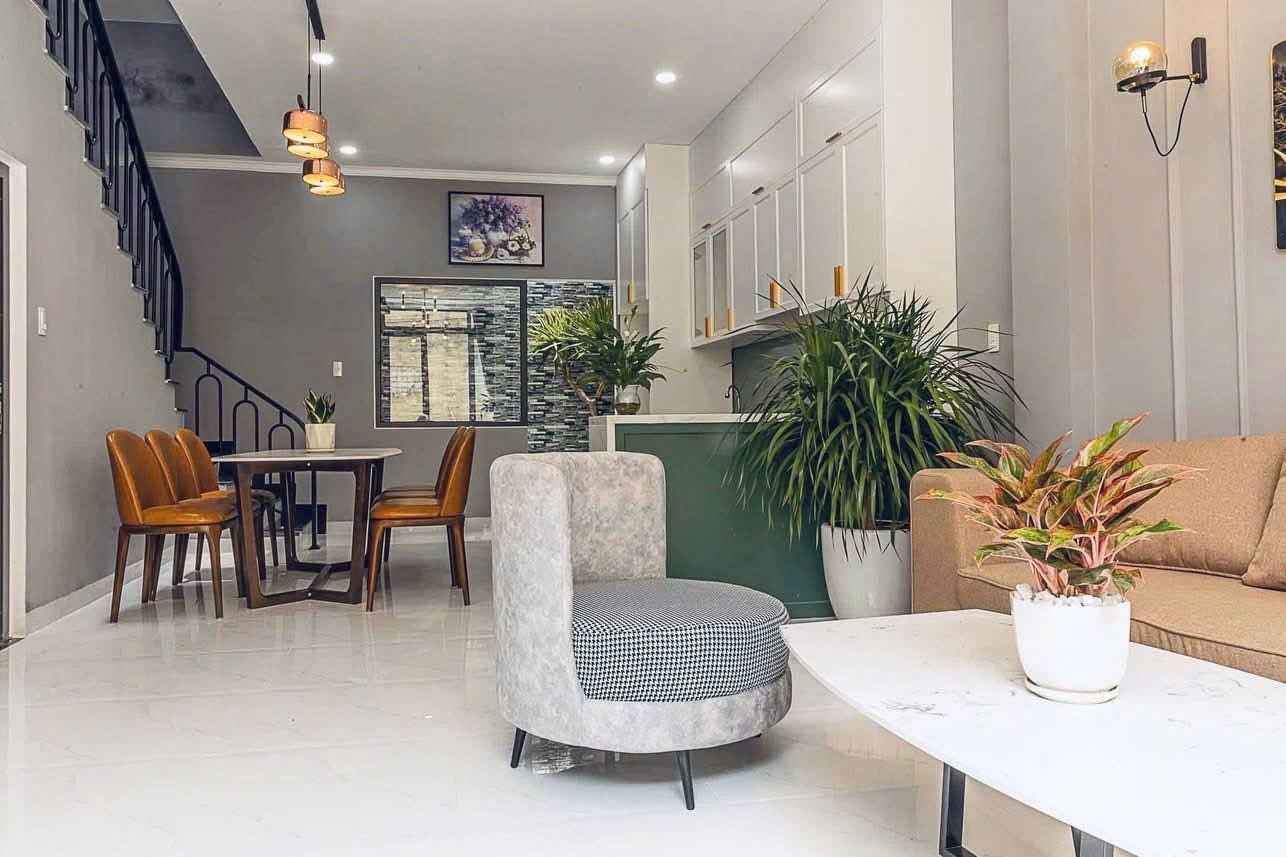 Nhà đẹp Trần Phú, ô tô sát cửa, lô góc, giá nhỉnh 8 tỷ