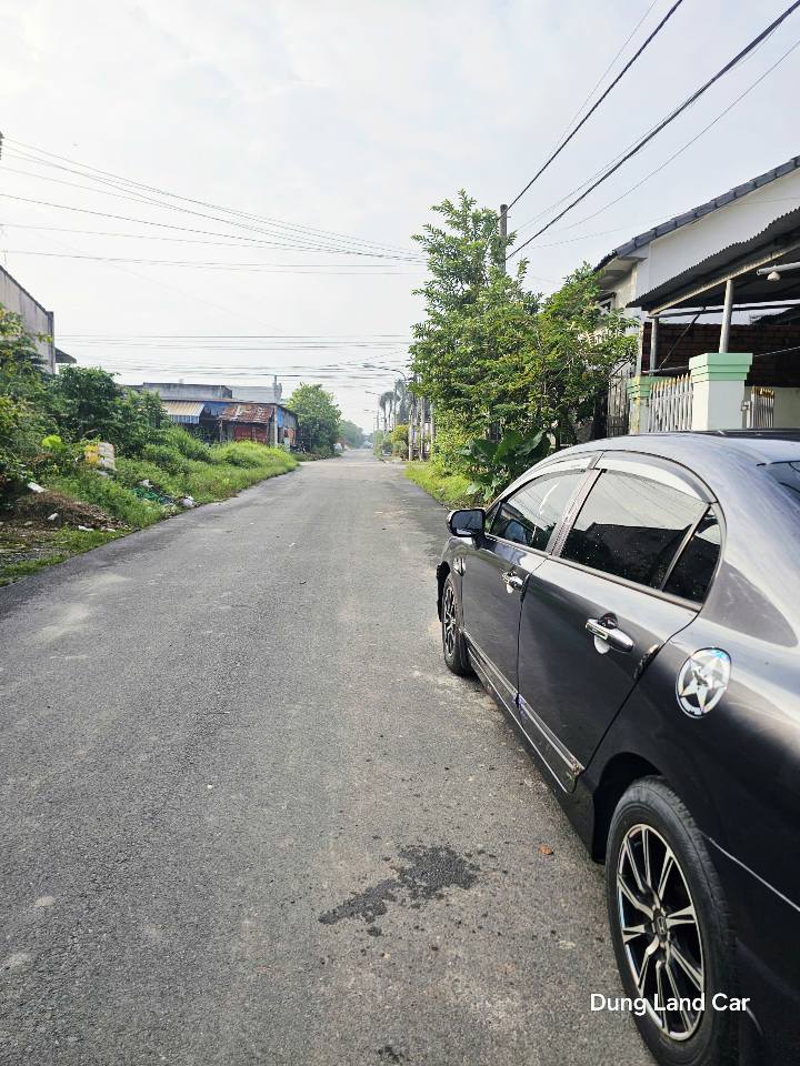 Nhà 3 phòng ngủ hoàn thiện mặt tiền đường Cơ Thánh Vệ, sát toà Thánh Tây Ninh