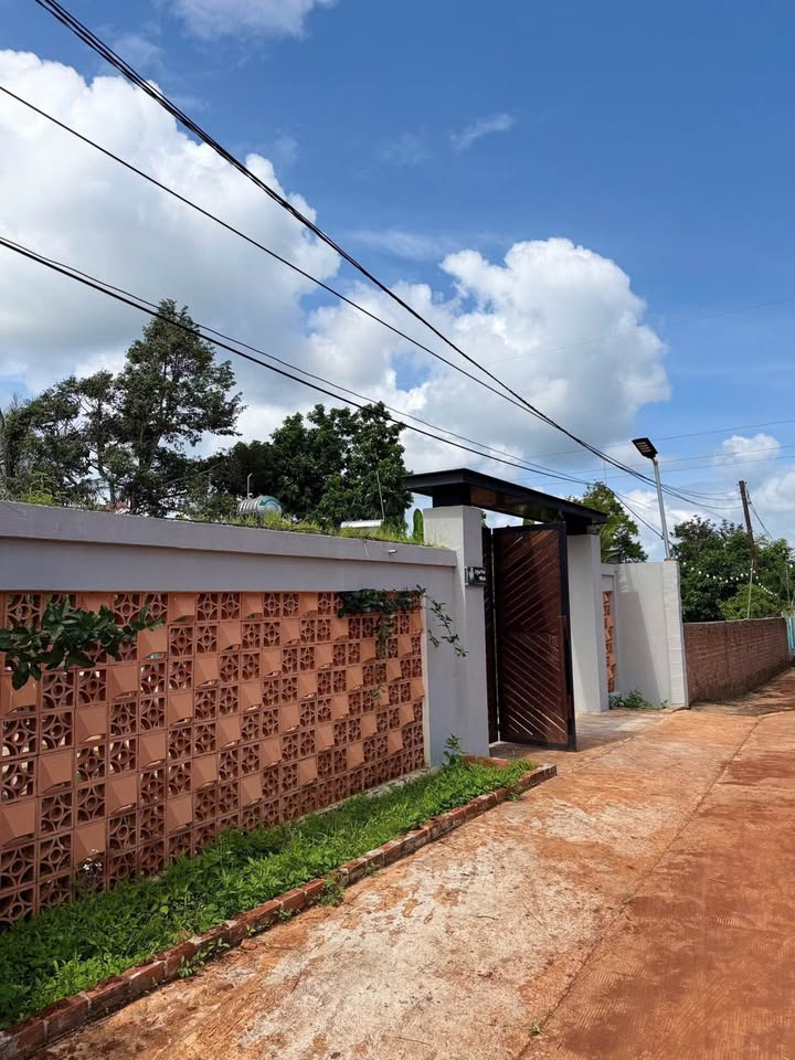 Biệt thự hồ bơi chill hết nấc ở Buôn Ma Thuột giá chỉ 3,2 tỷ