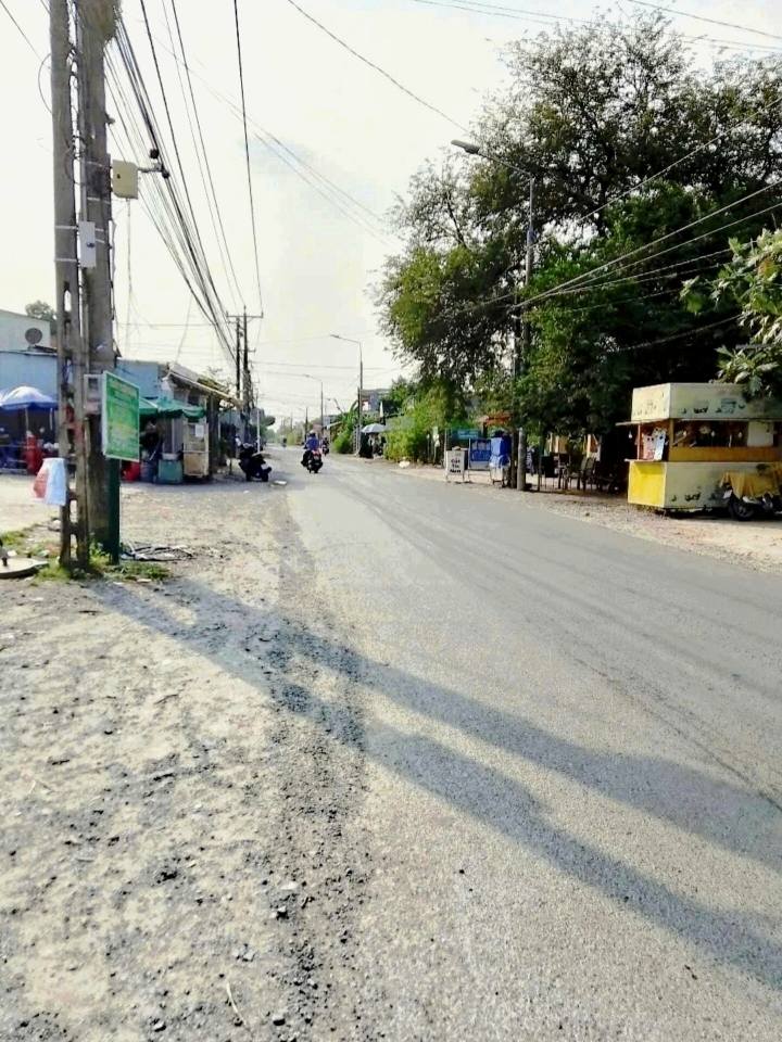 Đất thổ cư gần chợ Bình Lợi, cách HL15 chỉ 150m, giá tốt