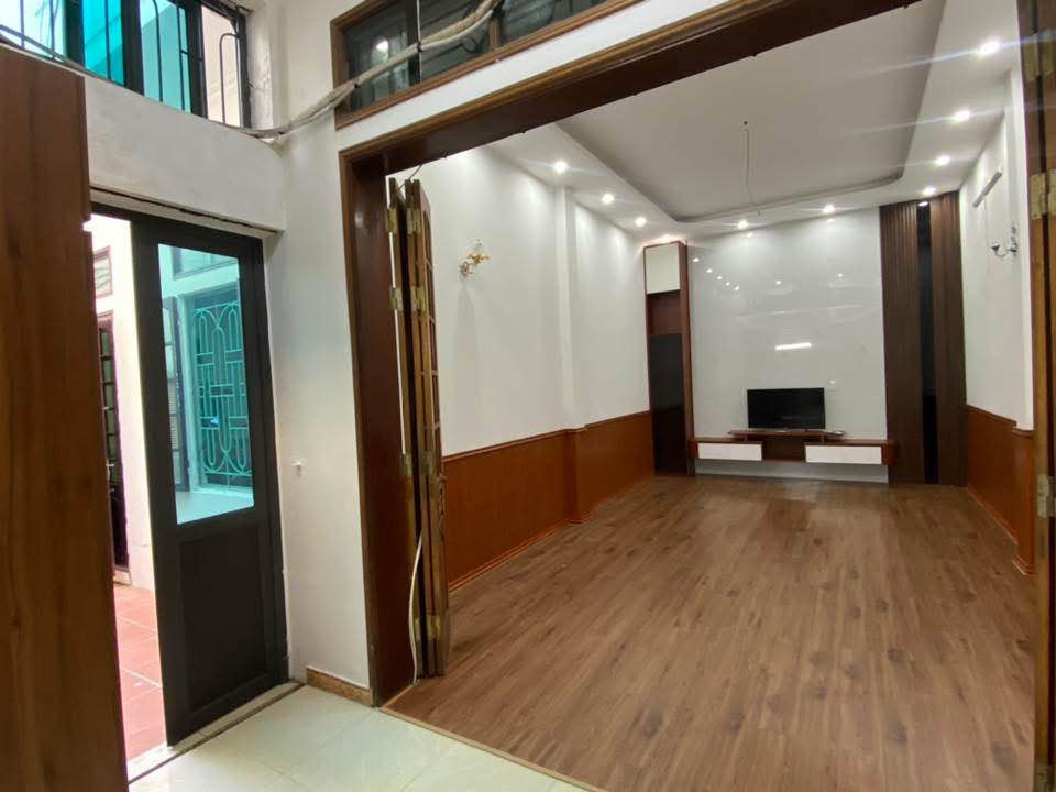 Nhà 60m2 2,5 tầng, hướng Tây Nam mát mẻ tại Phường Đề Thám, Thái Bình