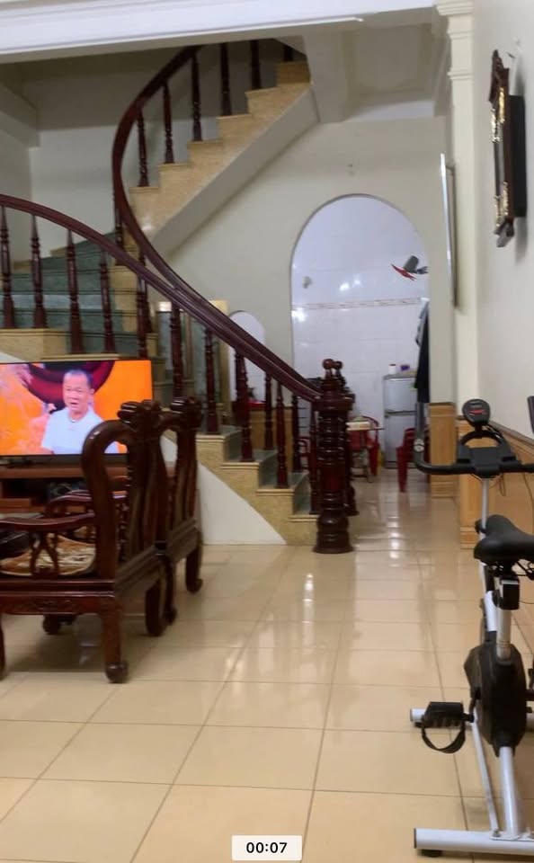 Nhà Trần Nhân Tông, Nam Định 2,5 tầng, 56,6m2, hướng Đông Nam, giá yêu thương