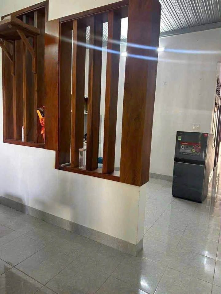 Bán gấp nhà 1 tỷ 050 triệu, hẻm Mai Thị Lựu, Đắk Lắk diện tích khủng 105m2