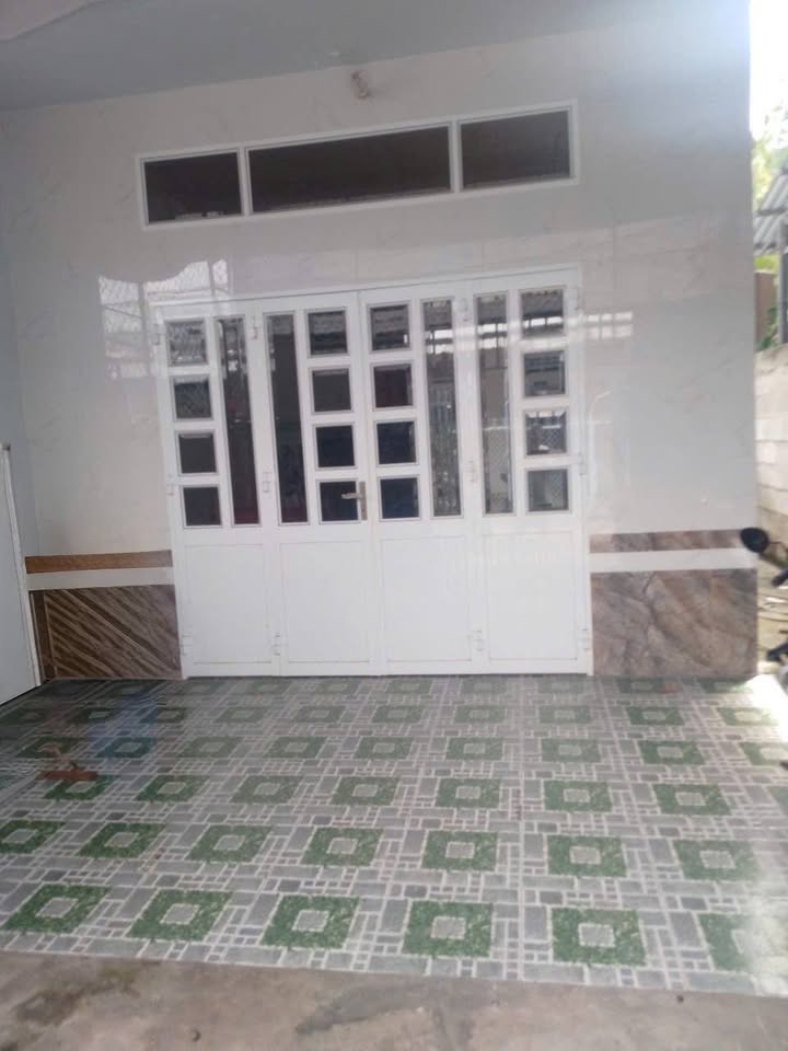 Nhà cấp 4 xinh xắn, sẵn sàng đón chủ mới tại đường Bế Văn