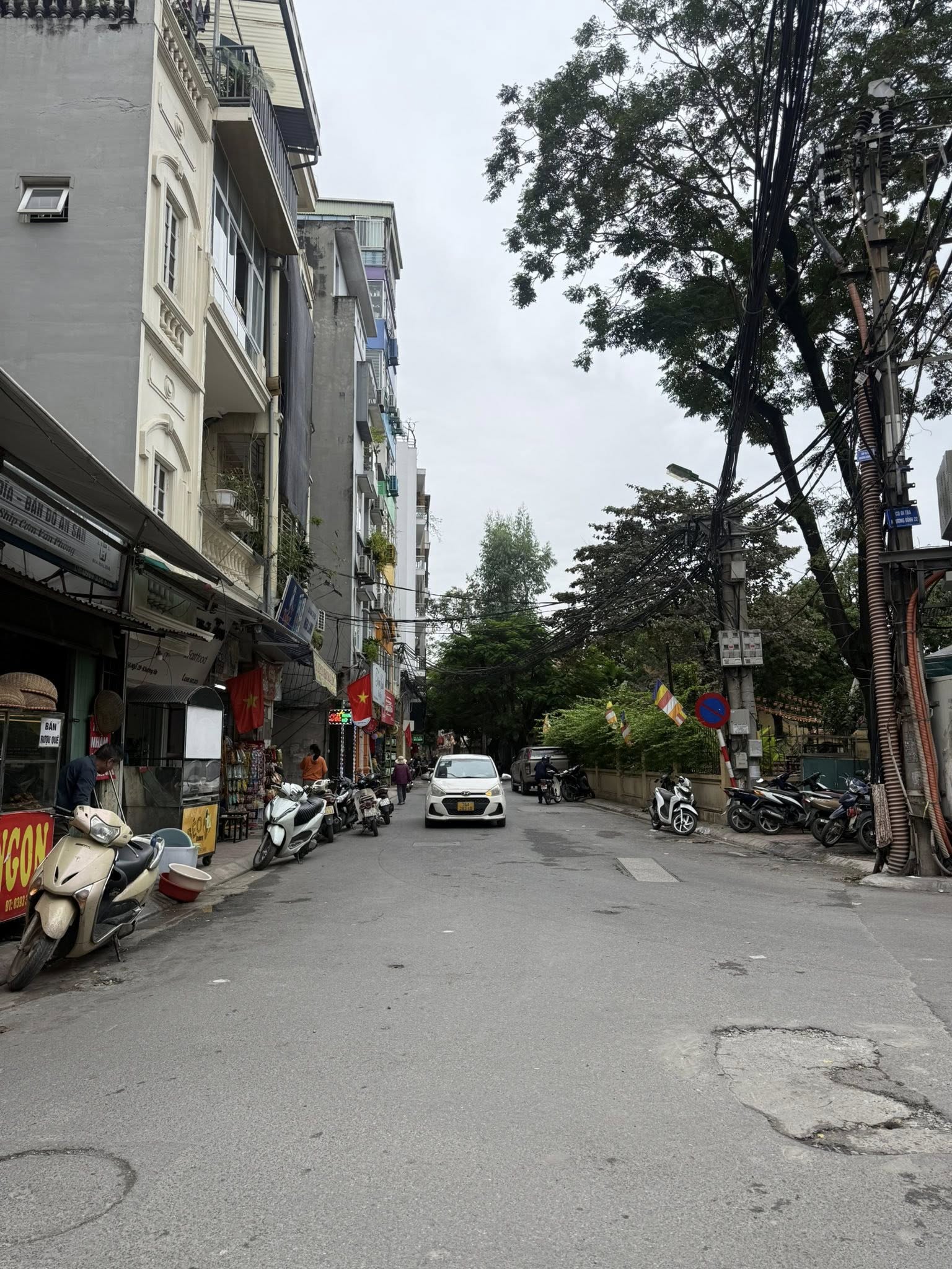 Nhà Hoàng Văn Thái, 47m2 x 4 tầng, ô tô vào nhà, dân trí cao