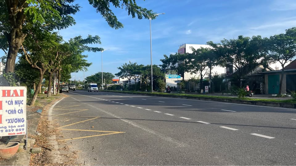 Đất vàng Trần Thủ Độ 945m² mặt tiền 33m, giá hời 12 tỷ