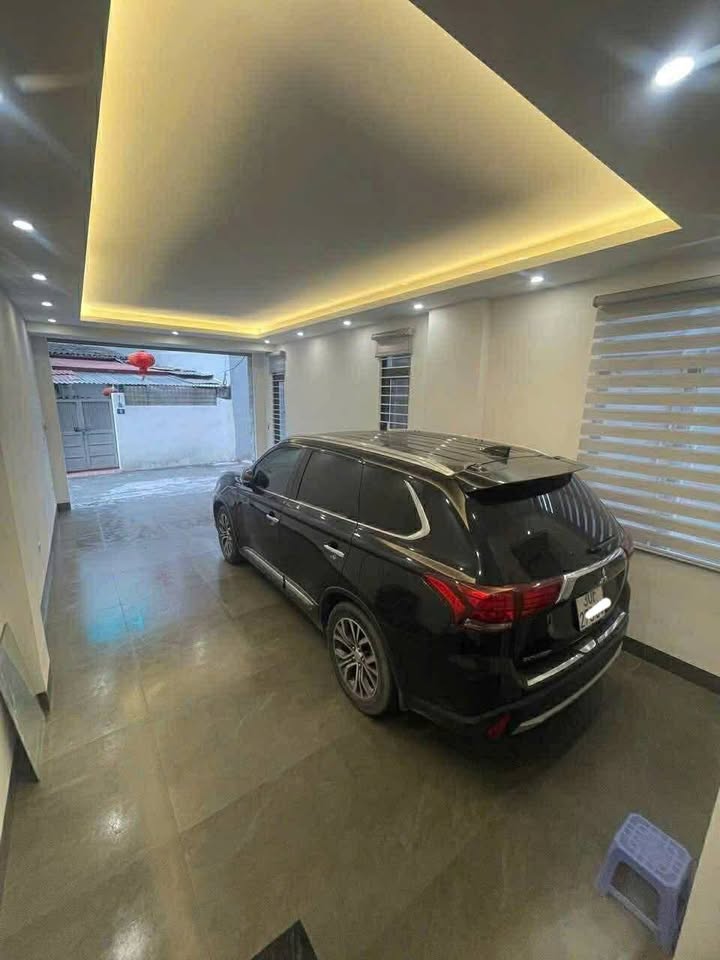 Bán nhà lô góc 6 tầng thang máy, ô tô tránh, full nội thất tại Ngọc Thụy, Long Biên