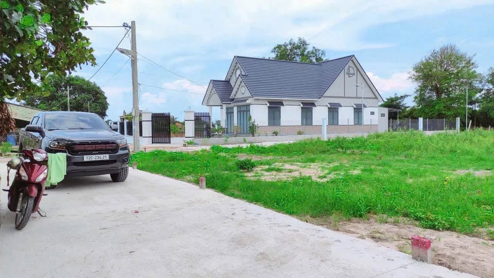 Đất xịn Long Mỹ, sổ hồng sẵn sàng, giá hời