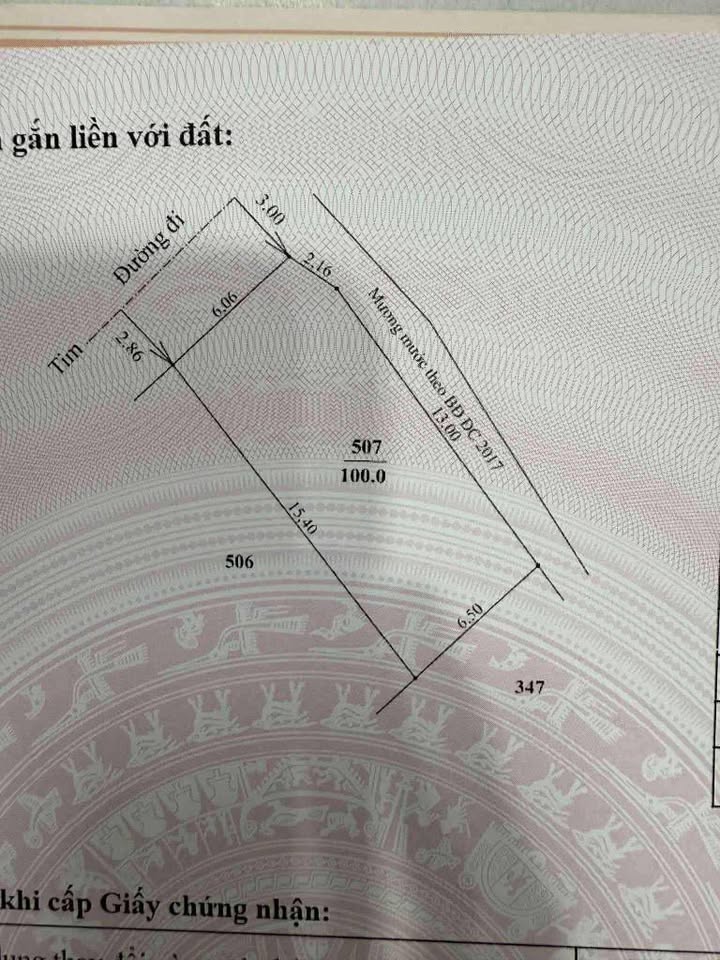 Đất Huế kiệt ô tô Nguyễn Tất Thành, sát chợ Dạ Lê