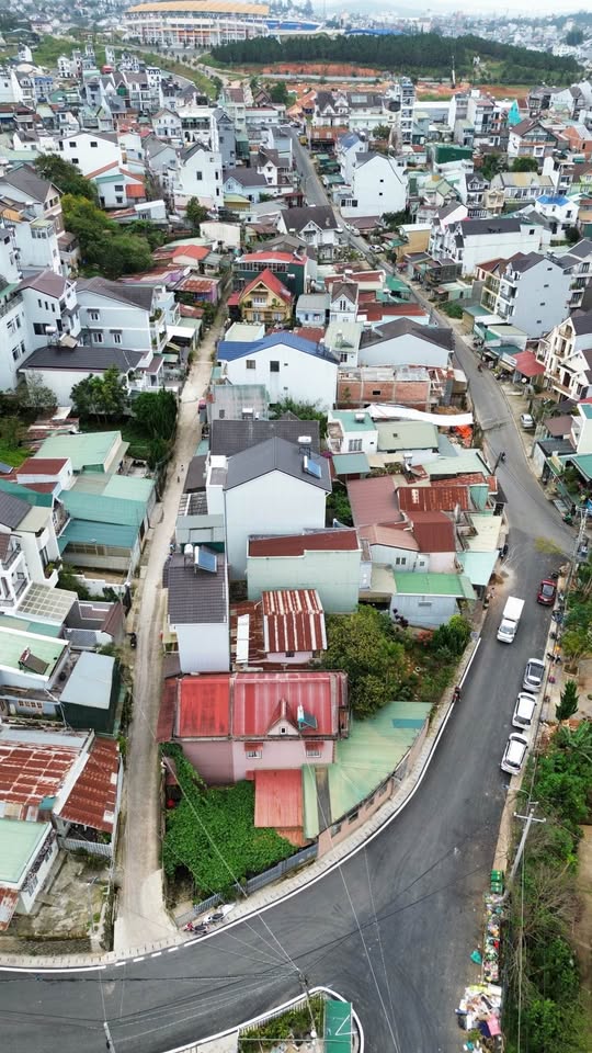 Nhà xinh Đà Lạt, 72m2 sổ riêng, ô tô đỗ cửa, giá 5,5 tỷ