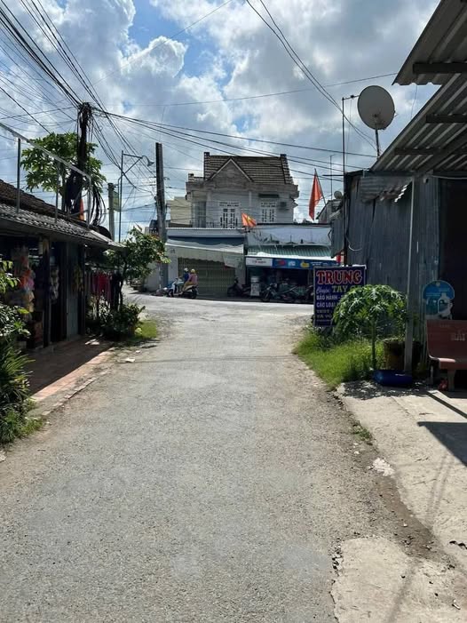 Nhà Ngô Gia Tự, Lai Vung 150m2 đất vườn, lộ giới rộng, giá 950 triệu