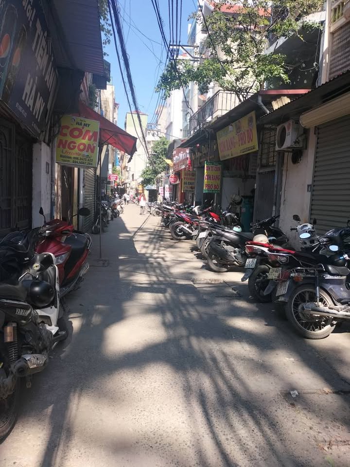 Nhà 6 tầng kinh doanh sầm uất, ngõ ô tô tránh ngay cạnh Học viện Tài chính