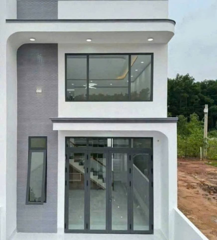 Nhà sổ chung gác lửng xinh xắn, 3 phòng ngủ, giá nhỉnh 1 tỷ, gần chợ Phú Phong