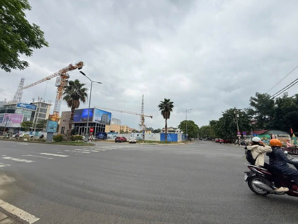 Đất kiệt ô tô Đống Đa - Cạnh Vincom, đầu tư siêu lợi nhuận