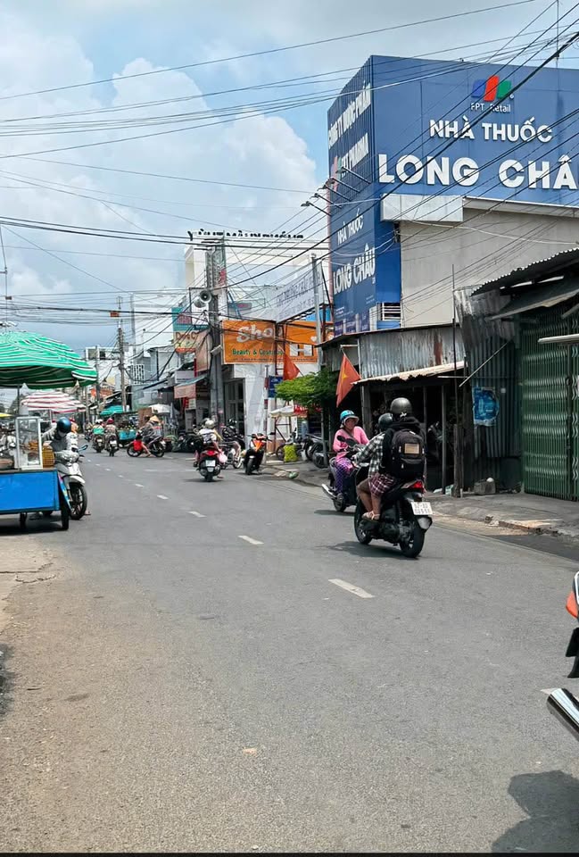 Bước chân vào khu chợ Phường B sầm uất tại Châu Đốc, An Giang