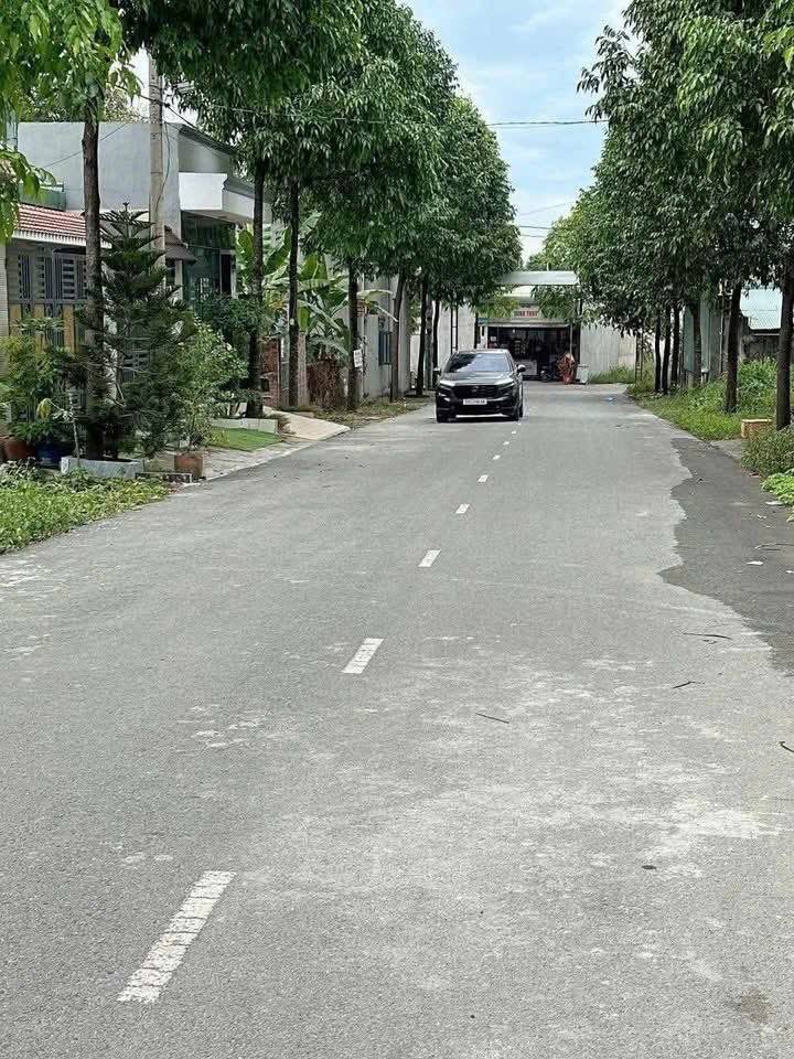 Nhà 2 mặt tiền x20m Trảng Dài, Biên Hòa, tặng full nội thất, giá 3,29 tỷ