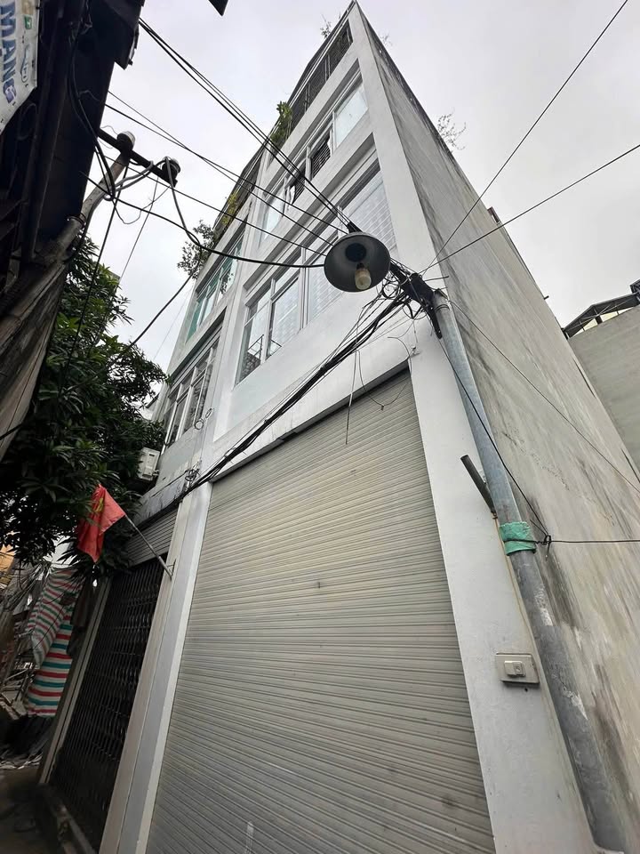 Nhà đẹp Trần Cung, 40m² xây 4 tầng dân xây cực kỳ chắc chắn, tặng toàn bộ nội thất xịn sò