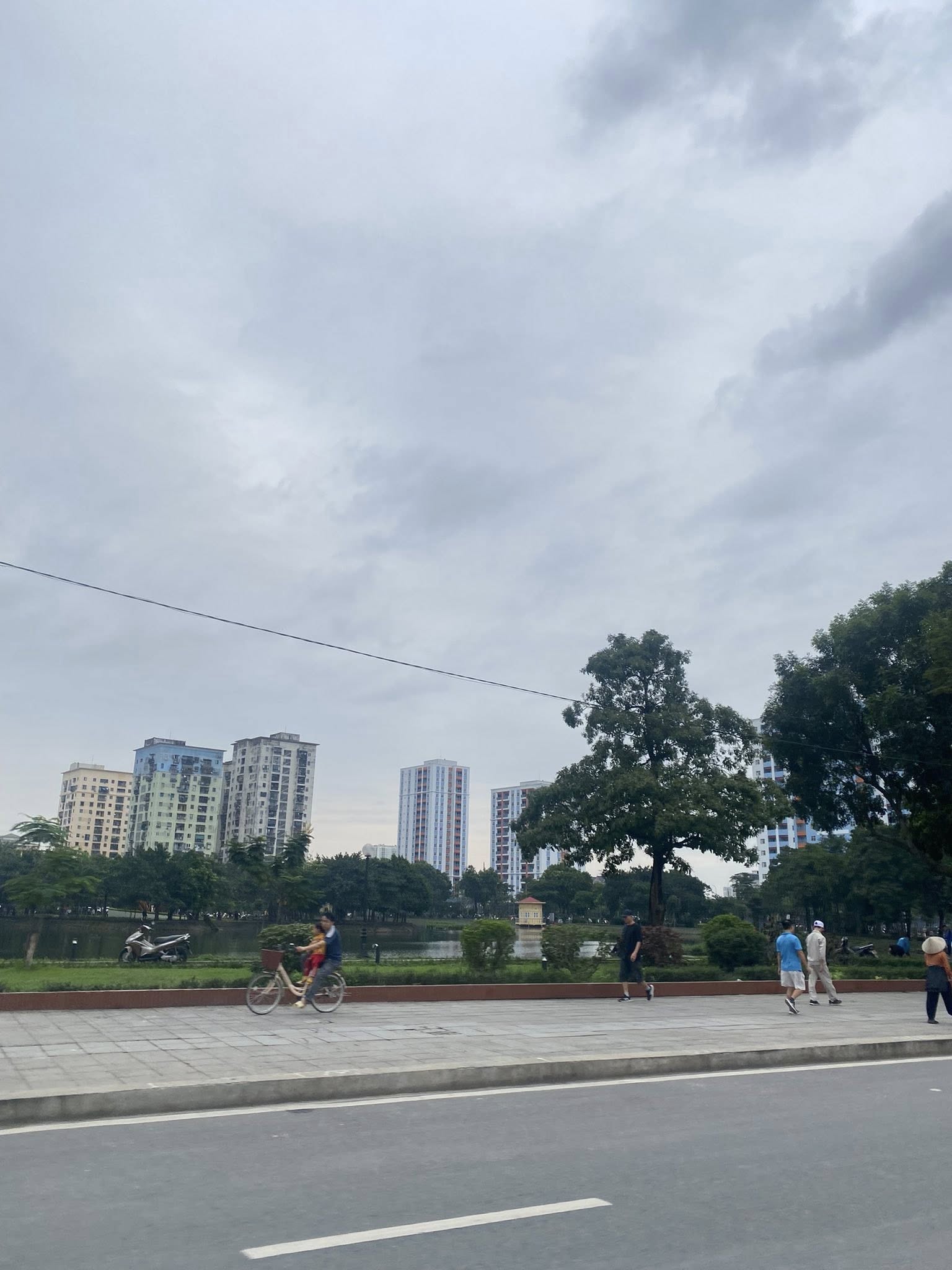 Siêu phẩm nhà phố Nguyễn Đức Cảnh, khu phân lô dân trí cao