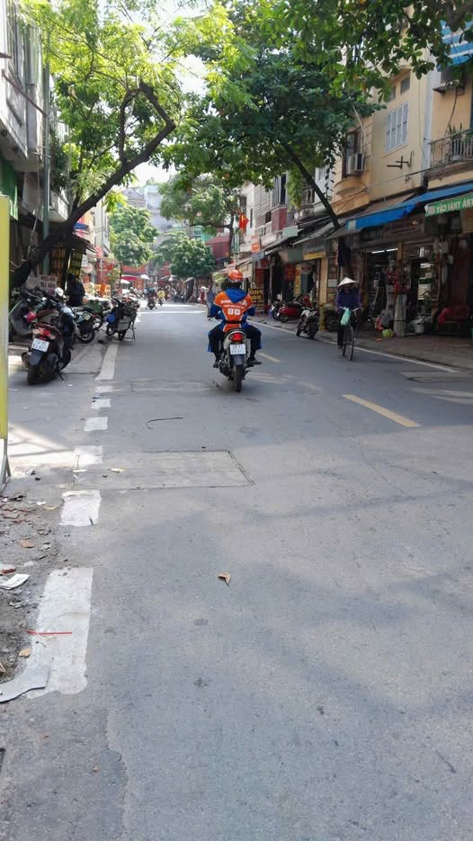 Tòa chung cư Thanh Xuân, 7 tầng thang máy, 10 phòng cho thuê, dòng tiền 70 triệu/tháng