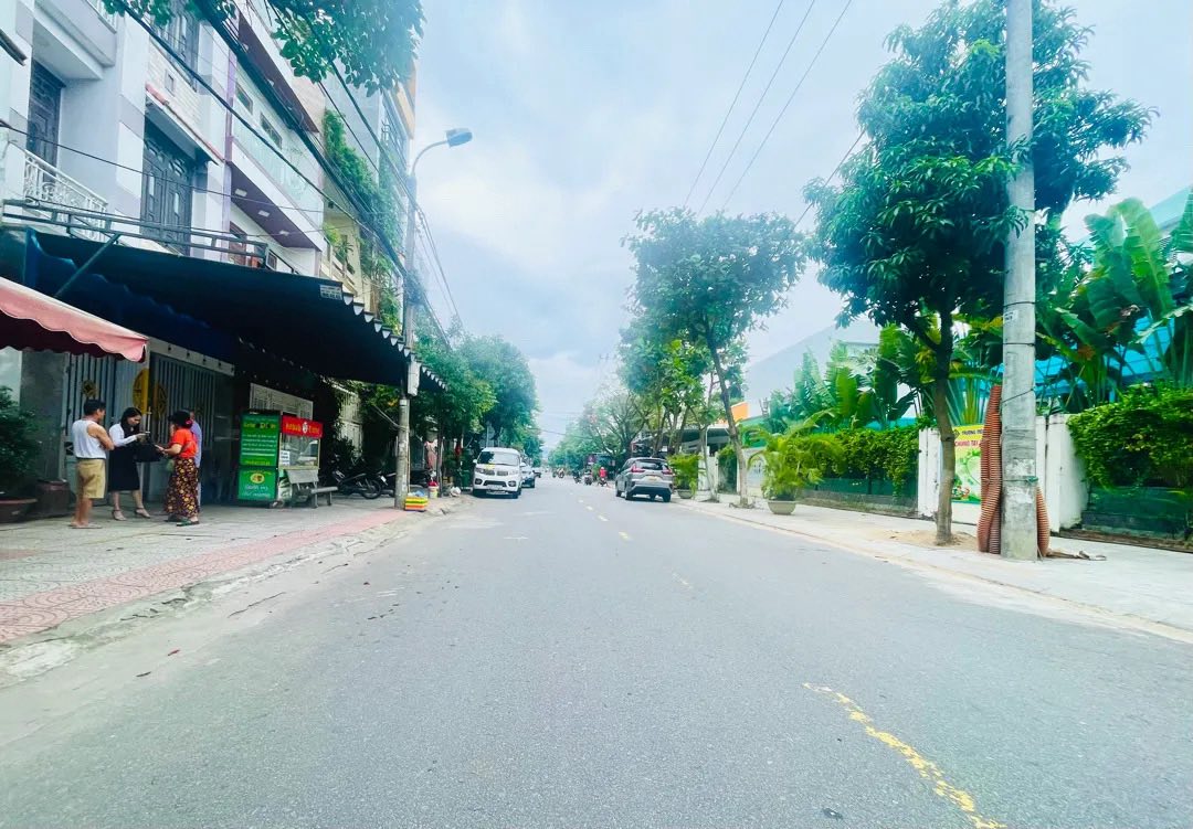 Nhà 3 tầng mặt tiền đường Ỷ Lan Nguyên Phi, Hòa Cường Bắc giá tốt