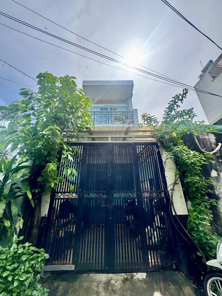 Nhà 2 tầng hẻm xe hơi Dương Quảng Hàm, Gò Vấp, chỉ 5.39 tỷ