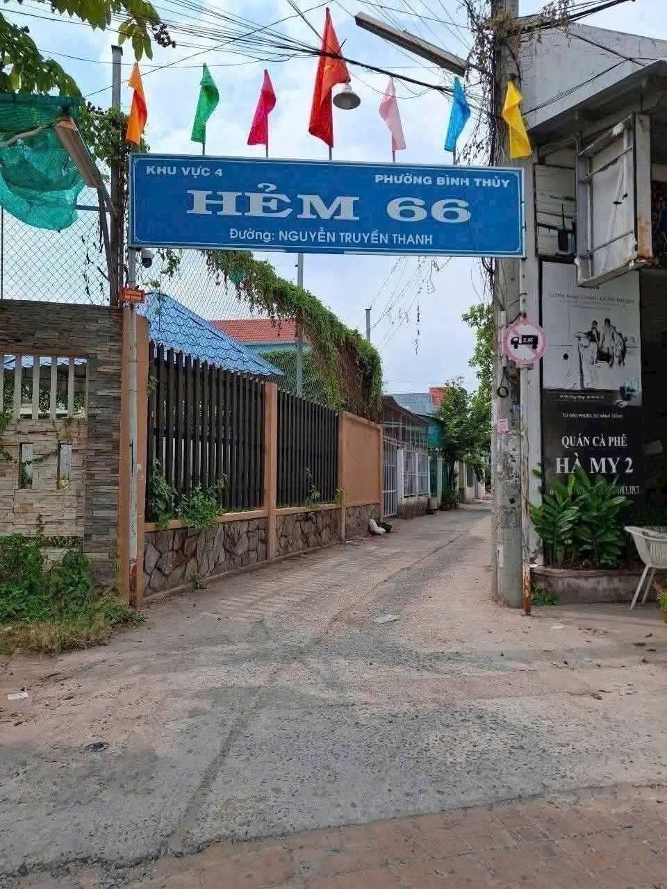 Nhà trệt lầu 4 phòng ngủ hẻm 66 Nguyễn Truyền Thanh, gần chợ Bình Thủy - 1.55 tỷ