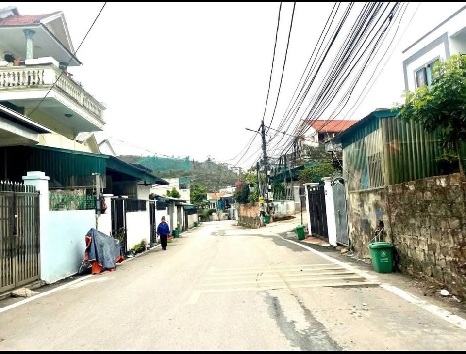 Đất vàng Hạ Long 58m2 đường 3 ô tô tránh, hướng Đông Nam giá hời