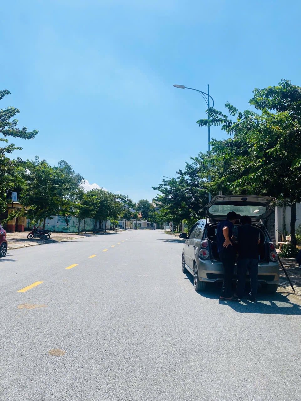 Đất vàng Lai Sơn lô phân lô vuông vắn, đường 19,5m, sổ đỏ trao tay