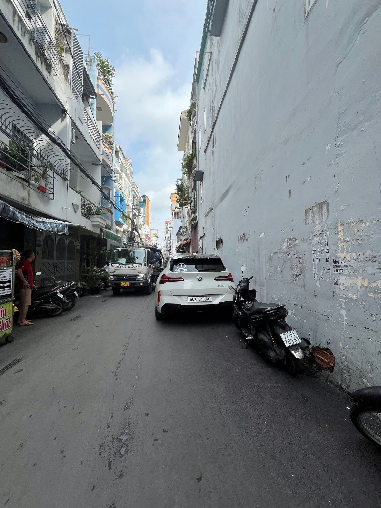 Nhà 5 tầng bê tông cốt thép hẻm xe hơi tránh, Lê Văn Sỹ, Trường Sa, thành phố Hồ Chí Minh