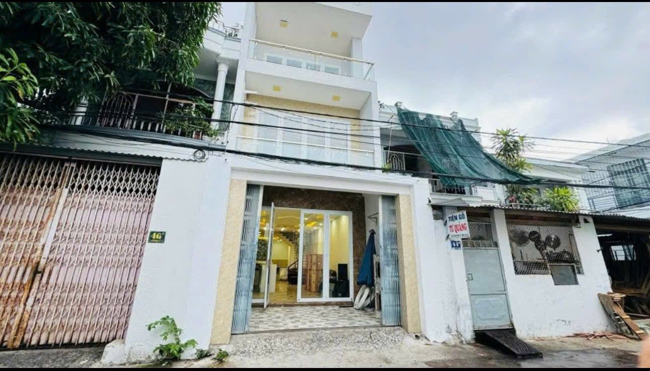 Biệt thự 3 tầng sổ hồng riêng, đường Trần Thị Tính, Nha Trang - Giá hời