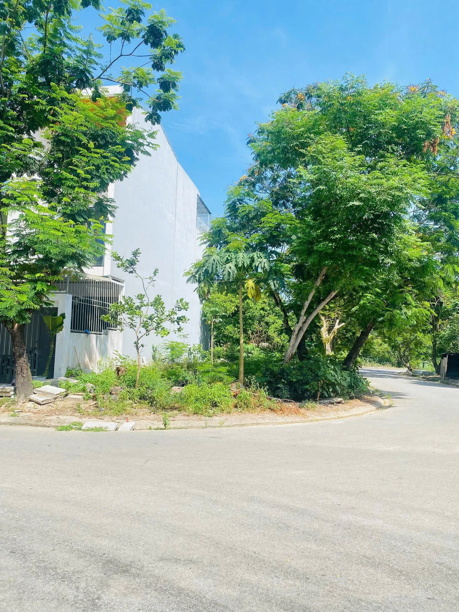 Bán đất lô góc 2 mặt tiền Trần Lư, Huế diện tích khủng, vị trí vàng