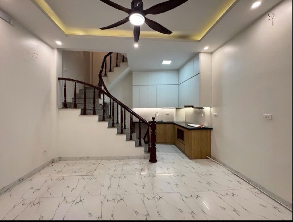 Nhà lô góc 4 tầng, 30m2, sáng thoáng, trung tâm Hà Trì