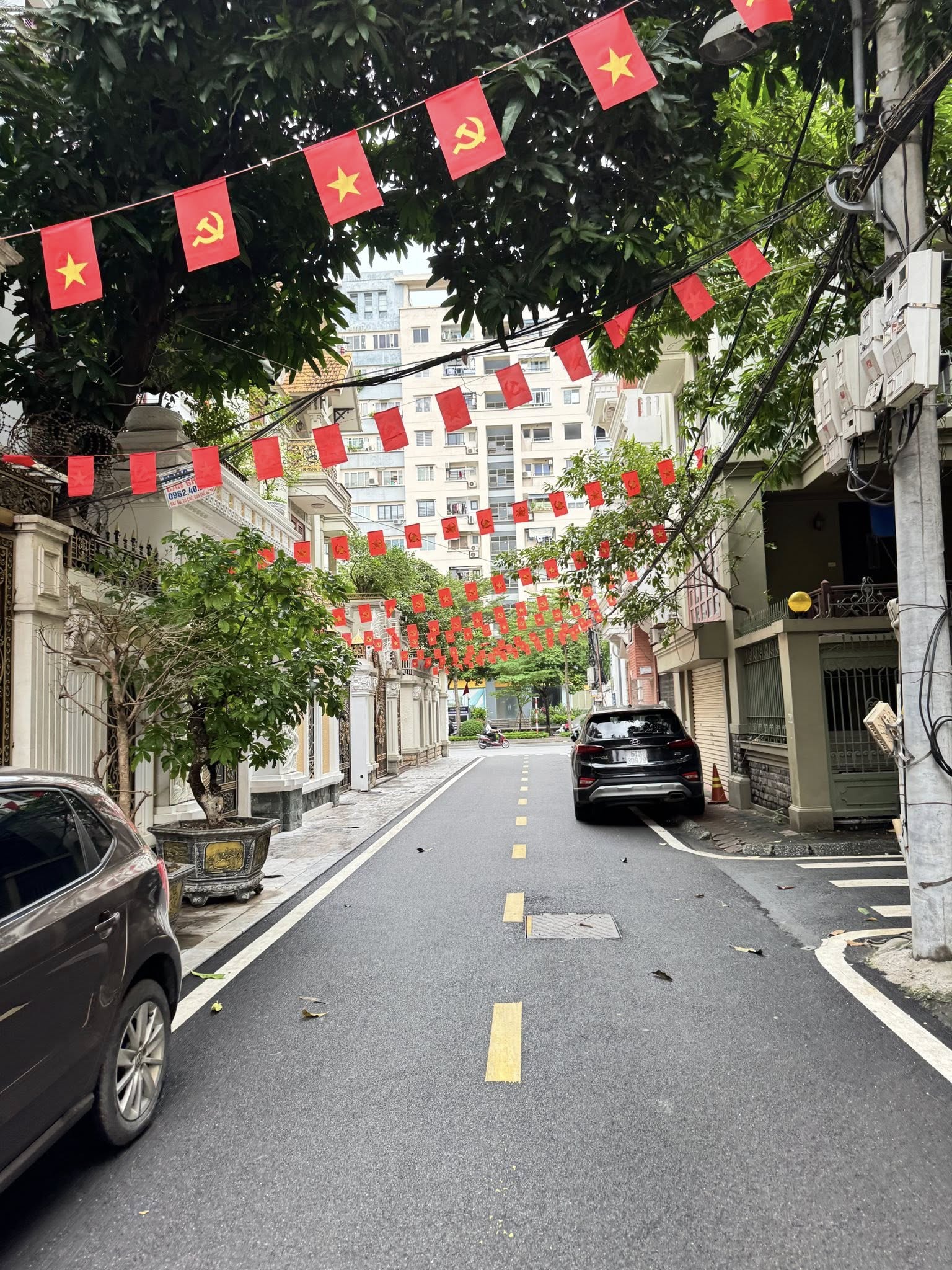 Nhà Nghĩa Đô ngõ thông ô tô tránh, kinh doanh bạt ngàn, giá nhỉnh 11 tỷ