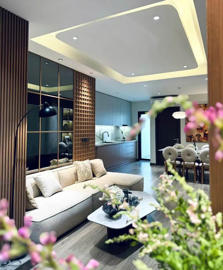 Bán căn hộ chung cư 3 ngủ, 96m2, gần công viên Cầu Giấy, Hà Nội 8 tỷ hơn