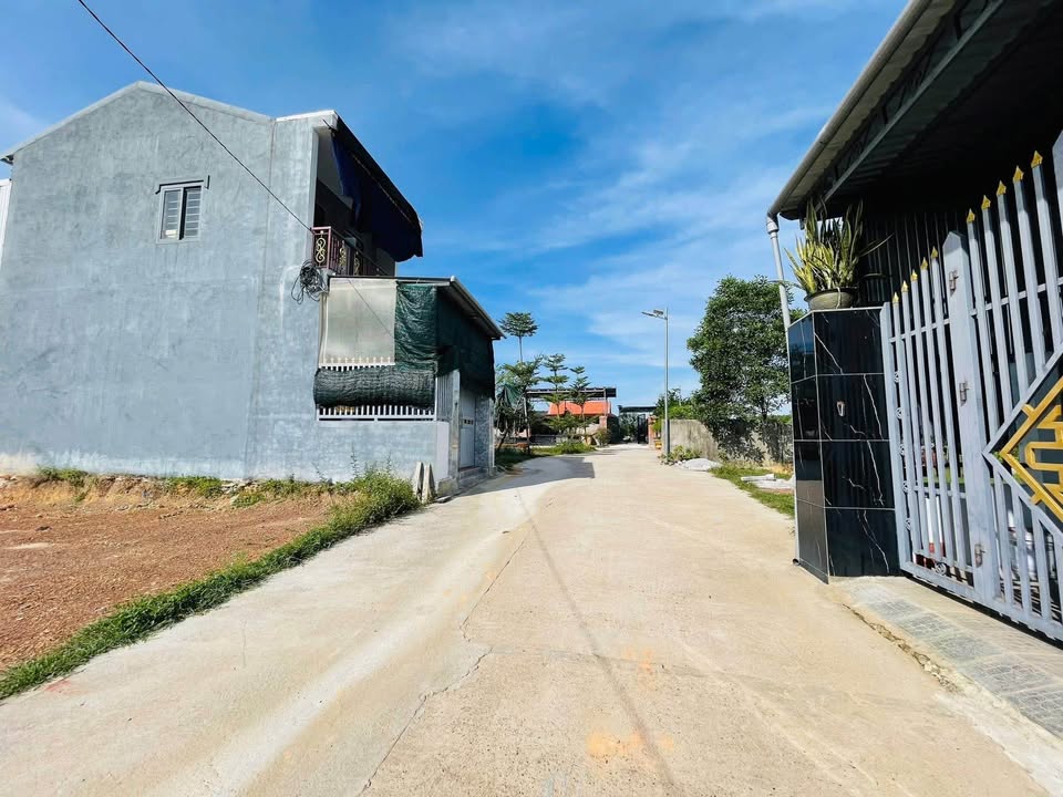 Bán đất 124m2 kiệt 124 Tôn Thất Sơn, thành phố Huế, hướng Tây Nam, đường 6m ô tô tận đất