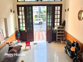 Bán nhà 2 tầng vị trí trung tâm Nguyễn Bỉnh Khiêm, Móng Cái, kinh doanh sầm uất, gần trường học