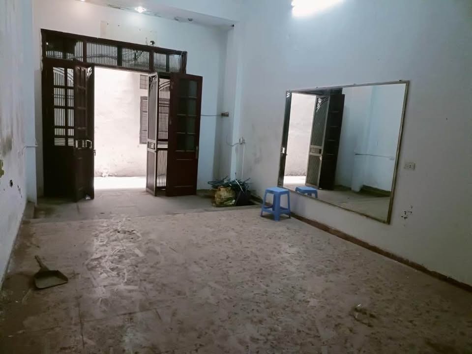 Nhà Thanh Xuân 4 tầng, 40m2, mặt tiền 4,2m, gần ô tô