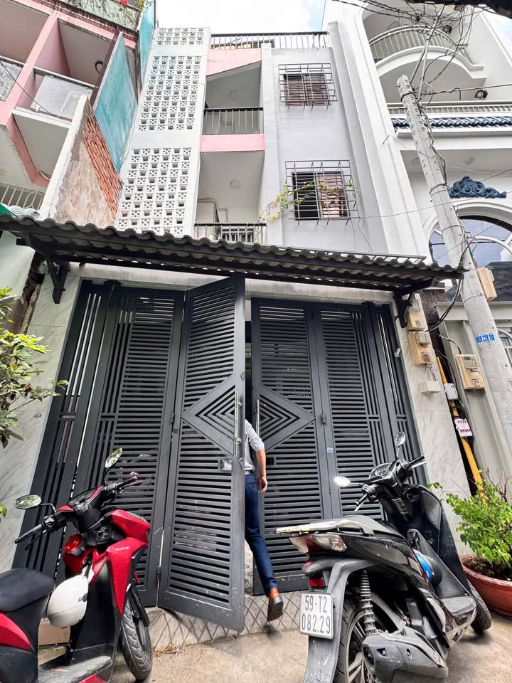 Nhà 4,5m x 12m nở hậu 7,3m, 8 phòng ngủ, hẻm ô tô Quận 3 giá 13,8 tỷ