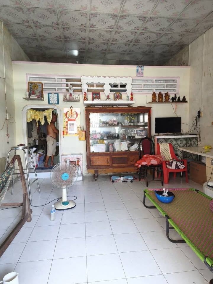 Nhà gác đẹp, vị trí vàng gần chợ, giá chỉ 700 triệu tại Rạch Giá