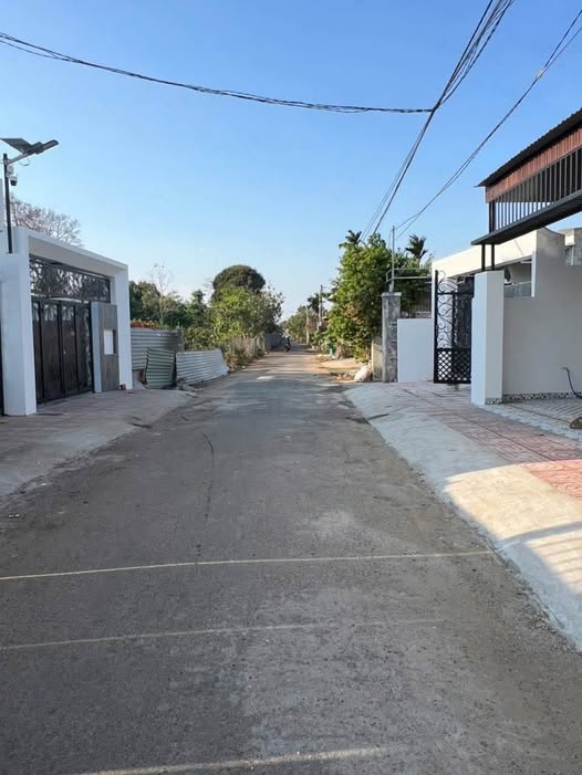 Bán đất thổ cư 150m2 tại Eakao, Buôn Hđơt - Sổ đỏ sẵn sàng