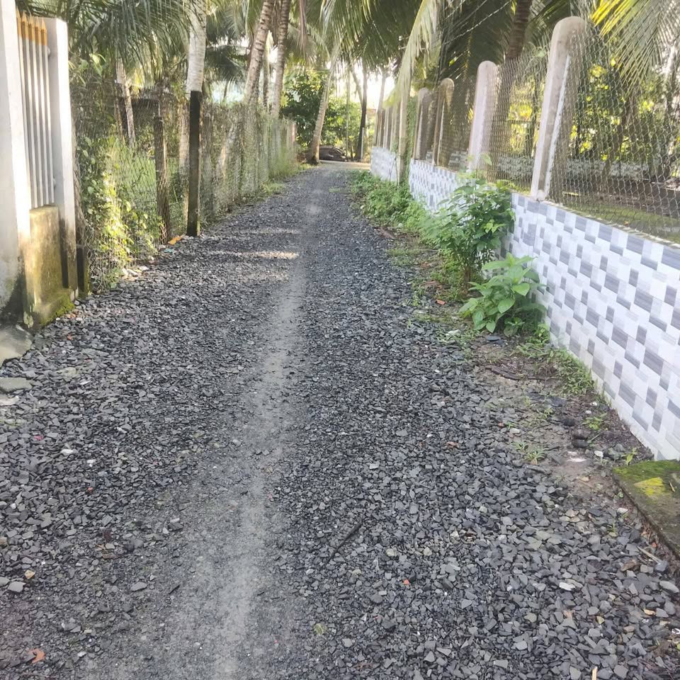 Chào bạn, mình có một nền đất đẹp tại Thị Trấn Châu Thành, Bến Tre cần bán