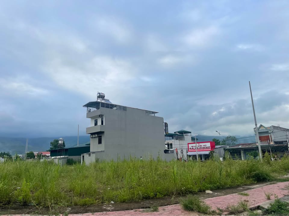 Bán đất vàng ngay gần Bệnh viện Đa khoa Nghĩa Lộ, ơ hội đầu tư sinh lời