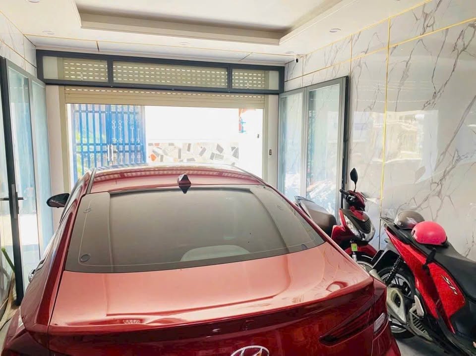 Nhà 4 tầng trung tâm Vũng Tàu - Hẻm ô tô, 3 ngủ, gara xịn, giá thương lượng