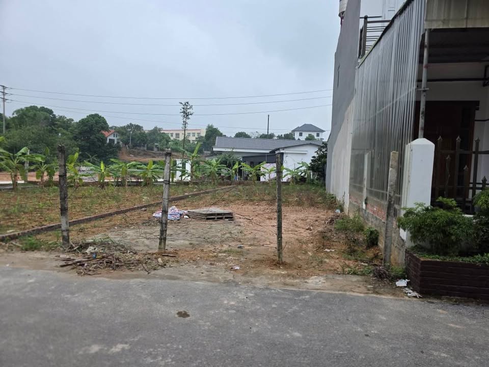 Đất Vĩnh Phúc, 220m2, 2 mặt tiền, sát sân golf, giá hời