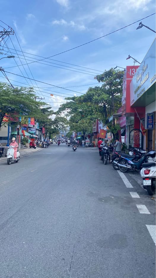 Nhà mặt tiền Đặng Huy Trứ 91m2, 4 tầng, 8 tỷ Huế độc lạ Bình Dương