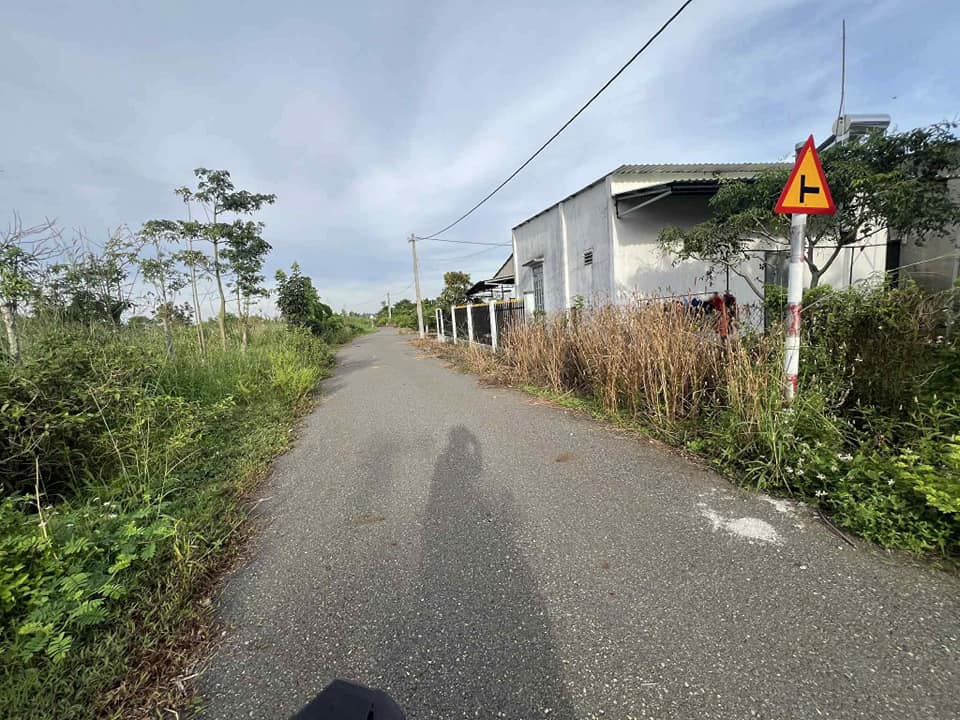 Bán đất thổ cư 580 sổ riêng, đường nhựa khu dân cư Đá Bạc